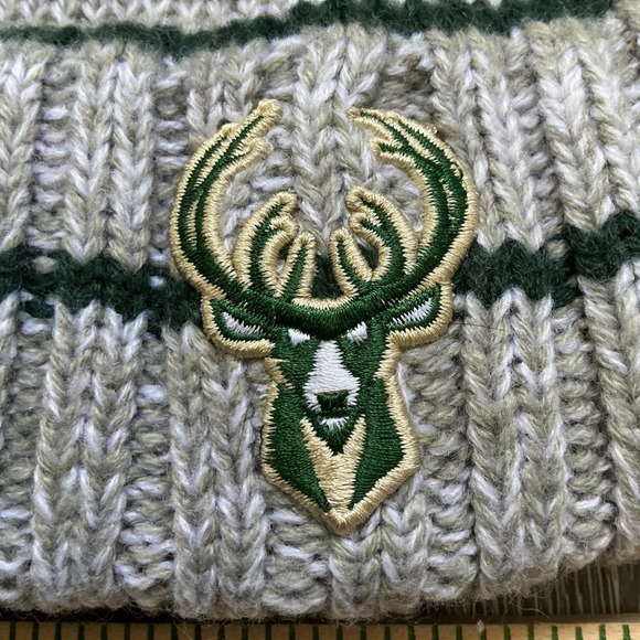 Milwaukee Bucks NBA Knit Beanie Hat Green Gray Tan Stripes One Size - Picture 3 of 7